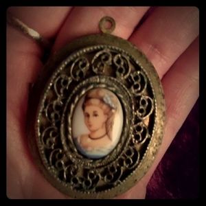 Vintage Cameo Locket